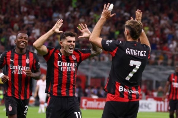 La Roma va por Santiago Giménez: el millonario valor del delantero del Milan