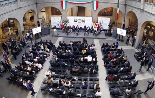 Legisladores de América llaman a actuar frente a fascismo y ultraderecha