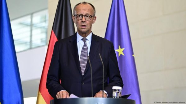 Merz dice que en la reunión de Alaska entre Trump y Putin debe haber un alto el fuego