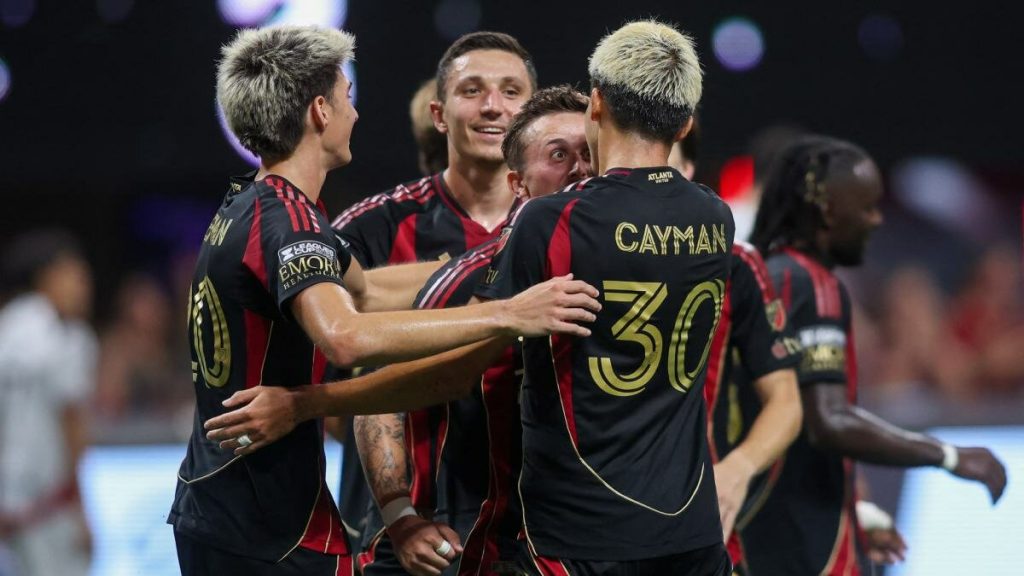 Necaxa se cansó de fallar y hasta con un penal fallado, León se impone en Aguascalientes