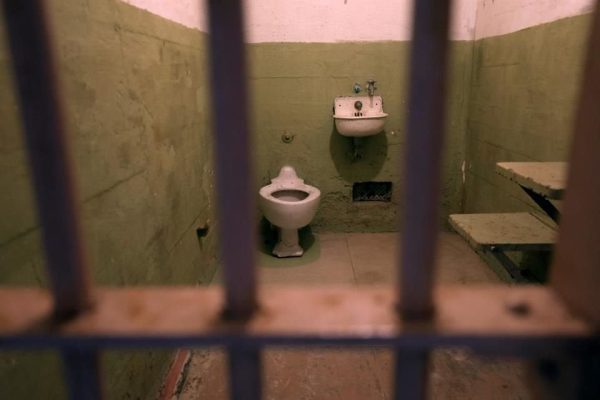 Van 81 mexicanos detenidos en ‘Alcatraz de los Caimanes’: Sheinbaum