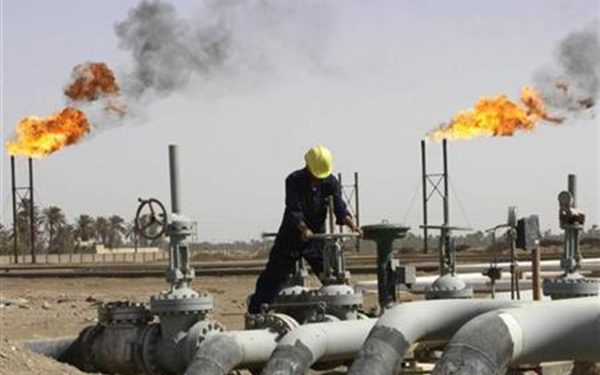 A un año del derrame petrolero de PEMEX, habitantes denuncian fugas