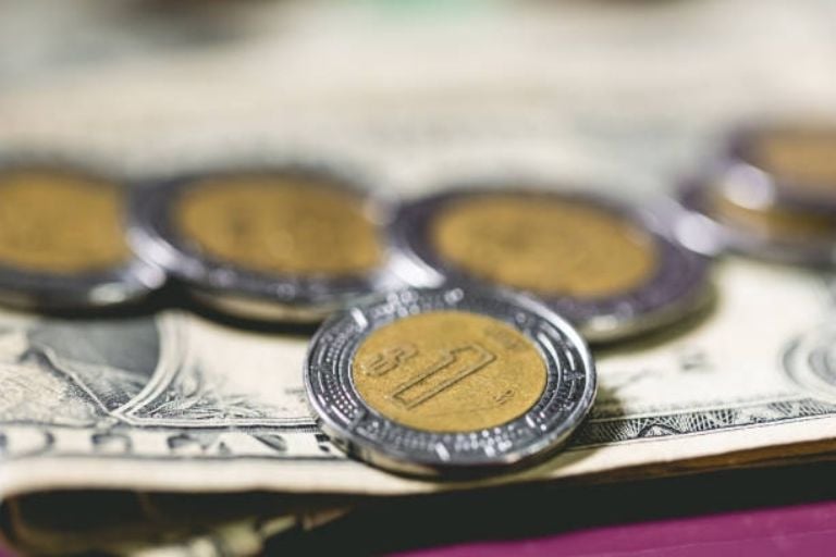 Así amaneció el tipo de cambio hoy 4 de septiembre ¿conviene comprar o vender dólares?