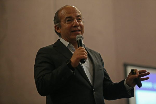 Calderón, “además de espurio, es entreguista, vendepatrias”: Sheinbaum 