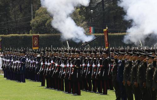 Conmemoran 202 años del Estado Mayor
