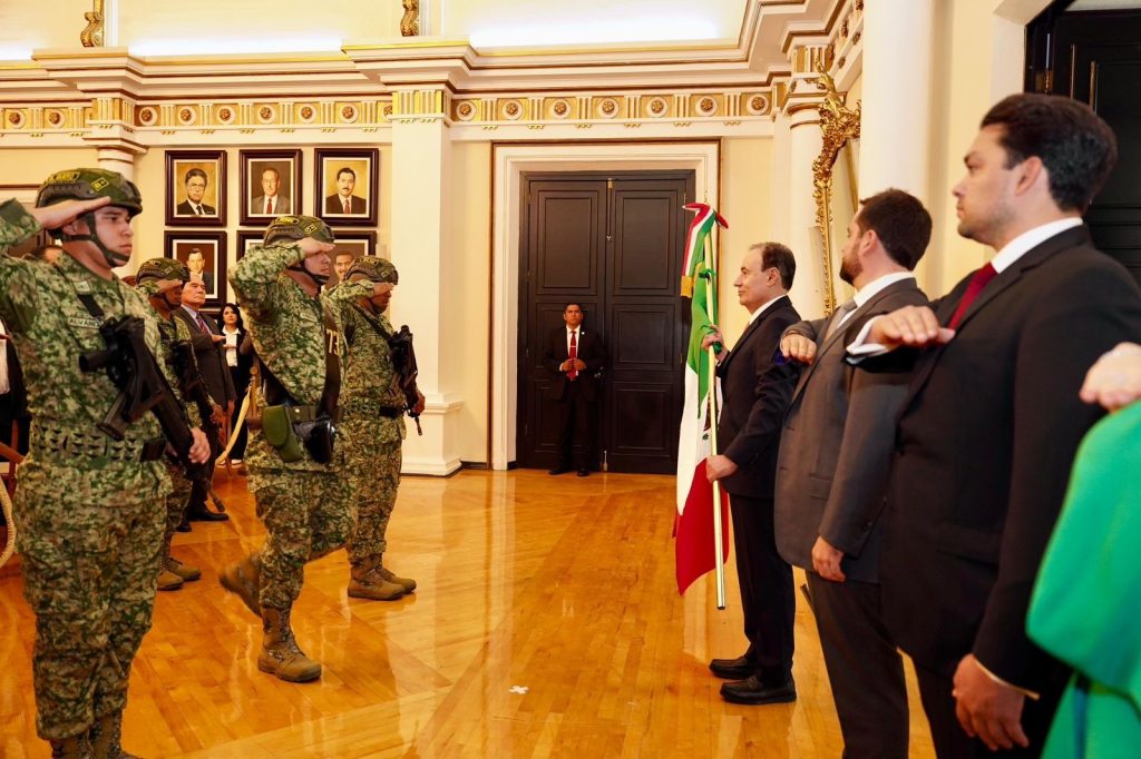 Gobernador Durazo encabeza ceremonia de 215 Aniversario del Grito de Independencia