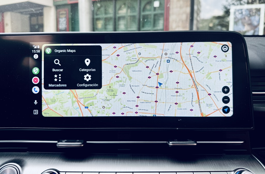 Le di una oportunidad a Organic Maps en Android Auto por privacidad, pero hay una función donde gana por goleada a Google Maps