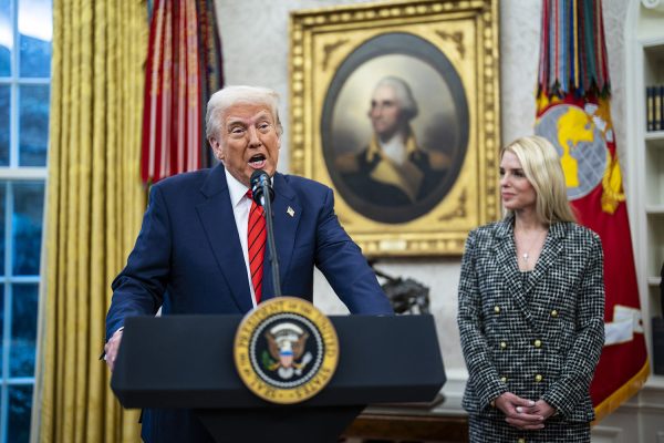Por qué la directiva de Trump a la fiscal general Bondi debe considerarse un escándalo digno de un juicio político