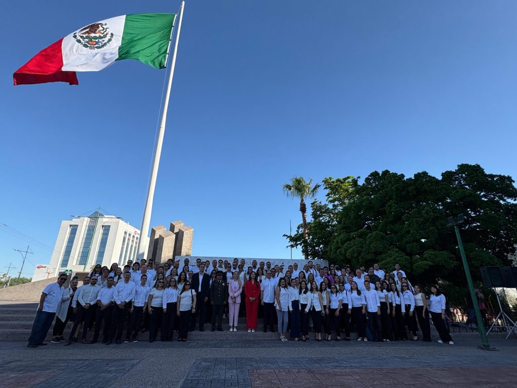 Radio Sonora conmemora el 215 aniversario de la Independencia de México con Honores a la Bandera