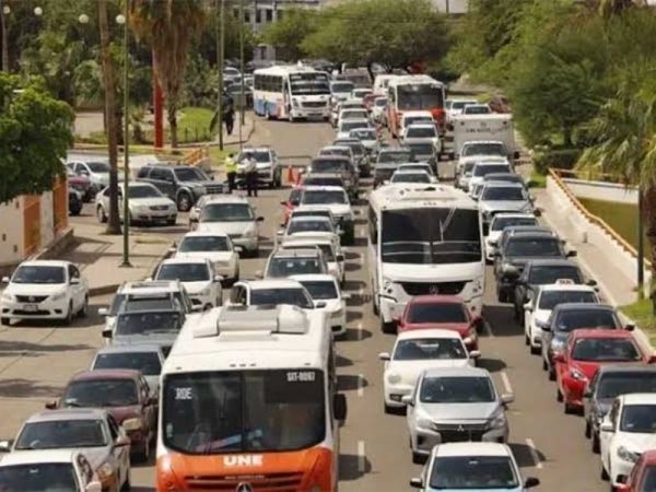 Refuerzan el transporte público para el regreso a clases