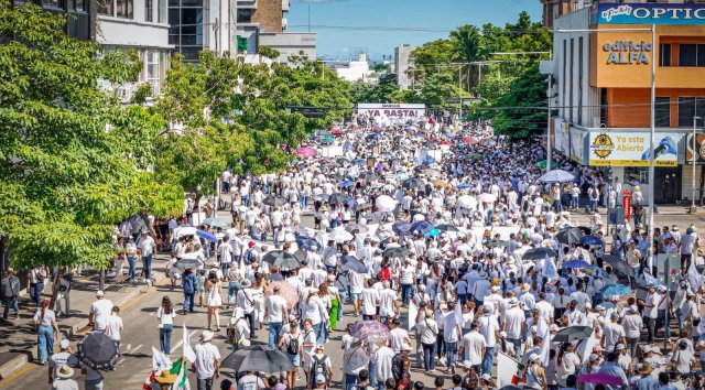 “¡Ya Basta!” || Culiacán clama por paz; Sheinbaum promete reforzar la pacificación en Sinaloa (+video)