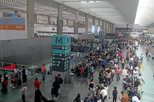 Aconsejan pasar hangares oficiales del AICM, saturado de vuelos, al Felipe Ángeles