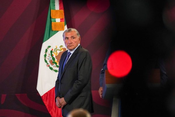 Adán Augusto adjudicó 592 millones de pesos a empresas de amigos y clientes en Tabasco