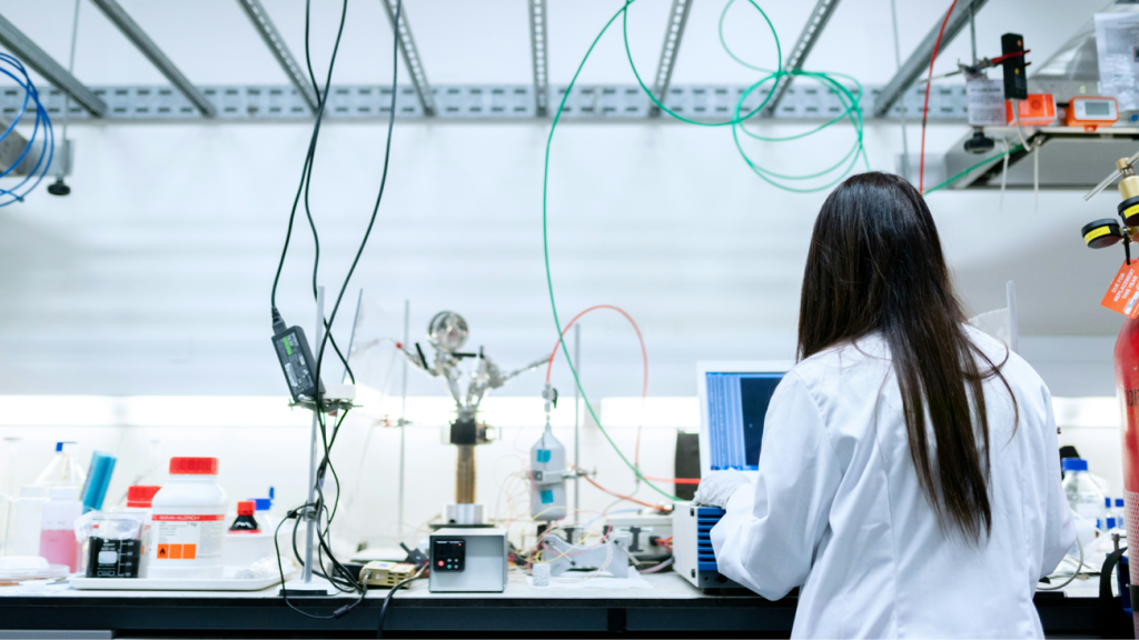 Anunciamos a los beneficiarios del Programa de becas de doctorado de Google 2025