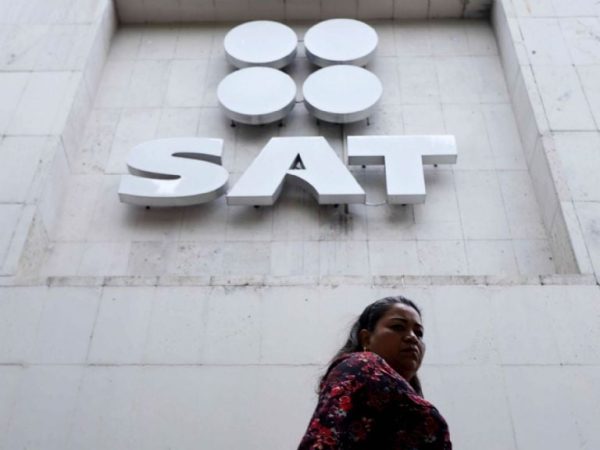 Así puedes evitar multas del SAT si recibes un préstamo familiar