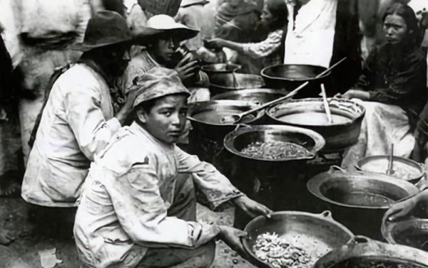 Chilmoleras: entre el barro, el chile y el chisme