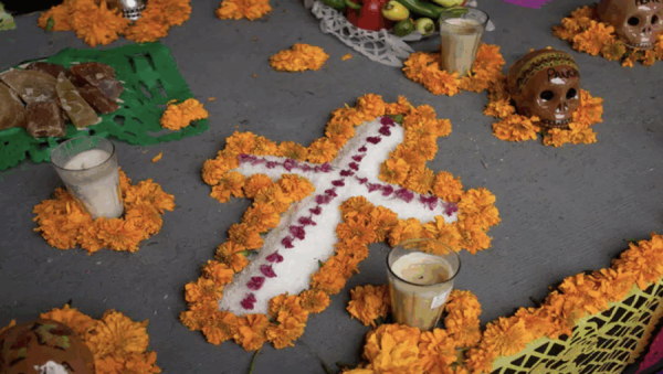 ¡No es para darle sabor a los muertos! Significado de la sal en la ofrenda de Día de Muertos