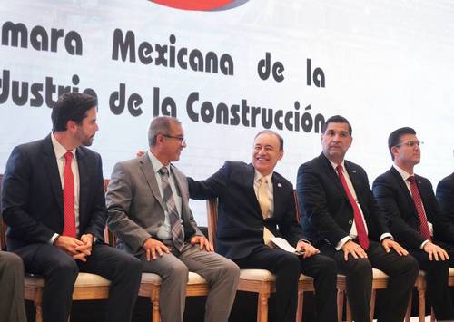 Reconocen empresarios liderazgo de Durazo en obras estratégicas