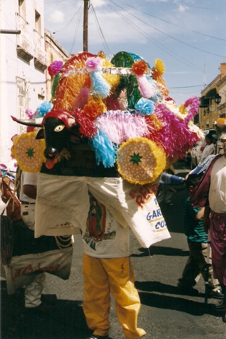Toritos de petate de Uruapan, tradición purépecha viva