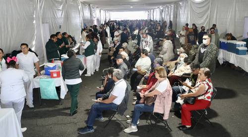 Aplican más de 53 mil vacunas en megacentro instalado en CU