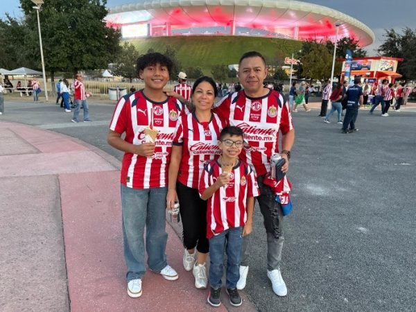 De la duda a la ilusión: Aficionados de Chivas recuperan la fe rumbo al duelo ante Cruz Azul
