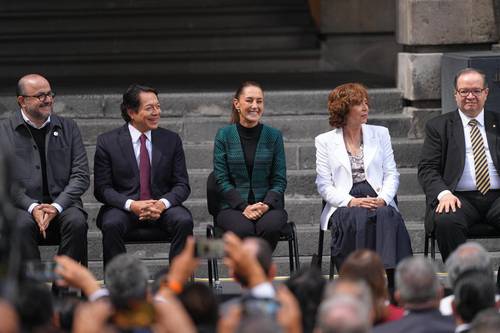 Dejar privilegios y abrir más lugares, pide Sheinbaum a las universidades