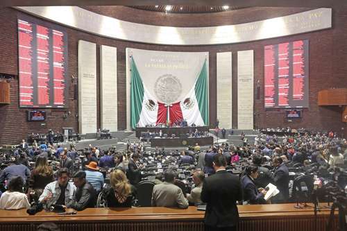 Diputados de Morena buscan reformar la Ley Orgánica del Congreso “desfasada”