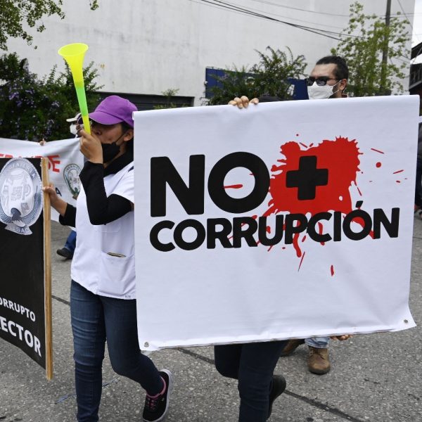 Ecuador: la consulta que se convirtió en un plebiscito contra el autoritarismo