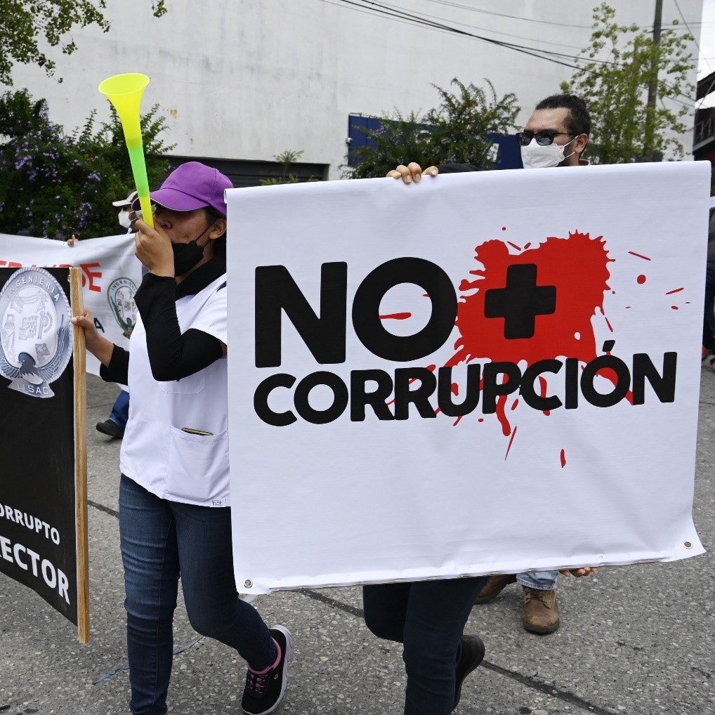 Ecuador: la consulta que se convirtió en un plebiscito contra el autoritarismo