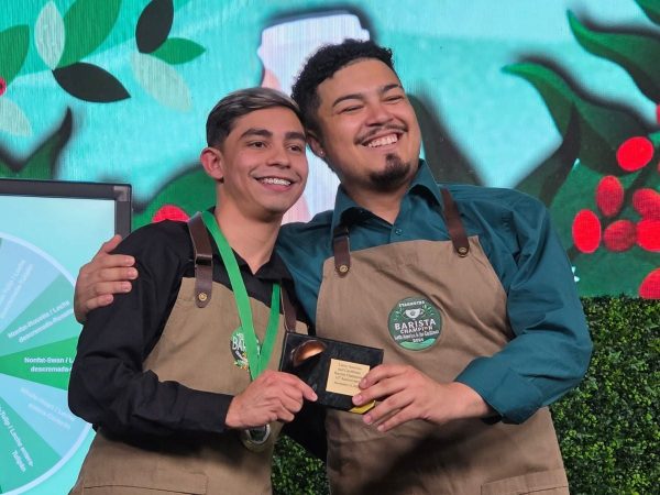 Mexicano gana campeonato regional de baristas; competirá en certamen mundial