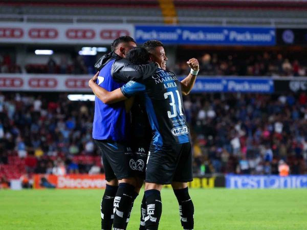 Querétaro gana en el día del homenaje a Pablo Barrera y sigue soñando con el Play In
