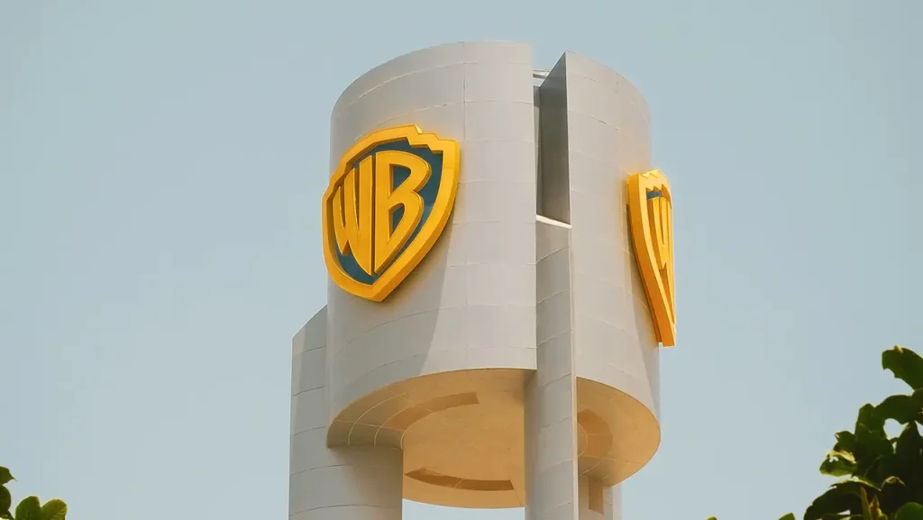 Reportan que Warner Bros. Discovery convocó a segunda ronda de ofertas para su compra