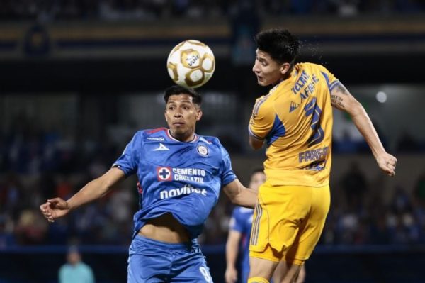 Cruz Azul y Tigres empatan y dejan la semifinal abierta para la vuelta