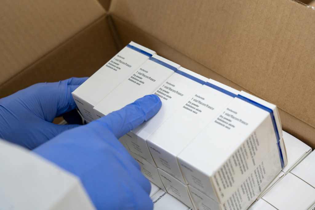 Ecuador: la niñez en una caja de cartón