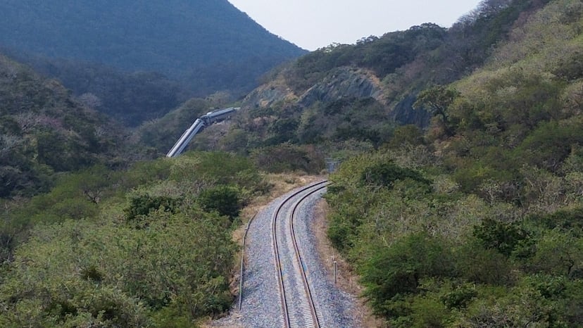 El relato de una sobreviviente del accidente del Tren Interoceánico: “Venía tirando las maletas. Teníamos miedo por la velocidad en la curva”