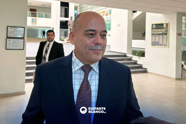 Govea marca distancia en relevo del fiscal anticorrupción 