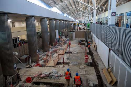 Mejorar experiencia para el usuario, meta de obras en el AICM, dice su titular