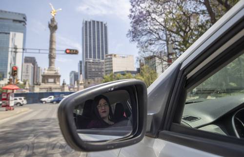 Actitudes machistas limitan la participación de mujeres como repartidoras o conductoras