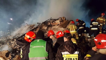 Cerca de 40 personas murieron y 115 resultaron heridas por un incendio durante una fiesta de Año Nuevo en una estación de esquí en Suiza