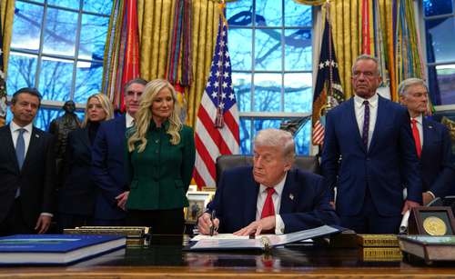 EU impondrá aranceles adicionales a países que envíen petróleo a La Habana