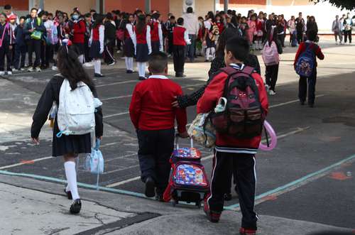 La Nueva Escuela Mexicana implica desafíos para los maestros: SEP