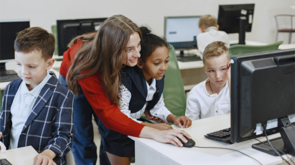 Los estudiantes y profesores son los nuevos “superusuarios” de la IA