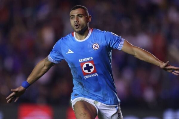 ¿Qué tan real es el interés del PAOK sobre Jorge Sánchez de Cruz Azul?