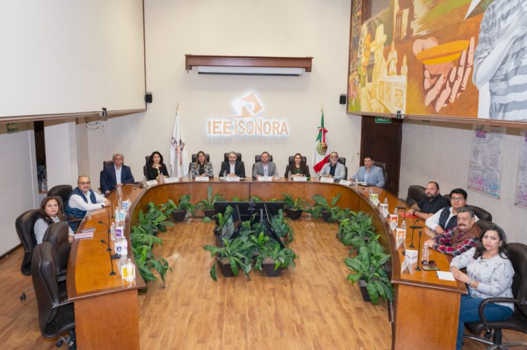 Aprueba IEE comisión para revisar solicitudes de agrupaciones políticas