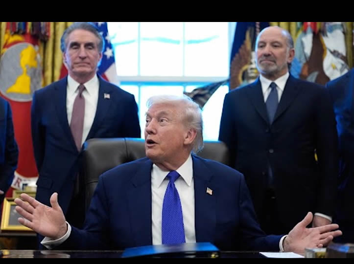 Dice Trump a periodistas que México dejará de enviar petróleo a Cuba