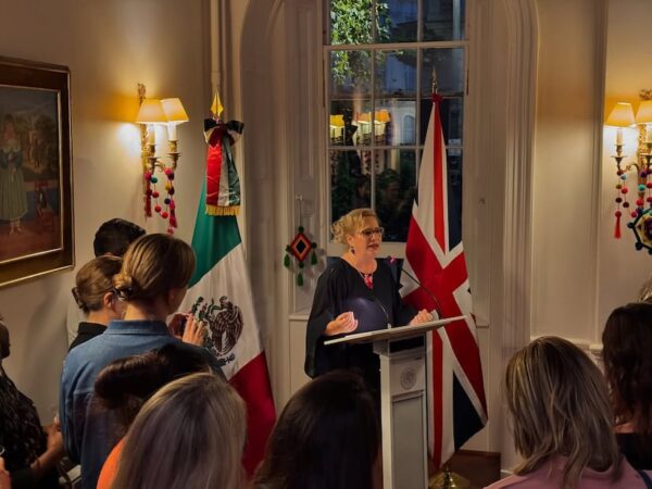 El derrumbe de la Embajada de México en Reino Unido: así se desmoronó la sede liderada por Josefa González-Blanco