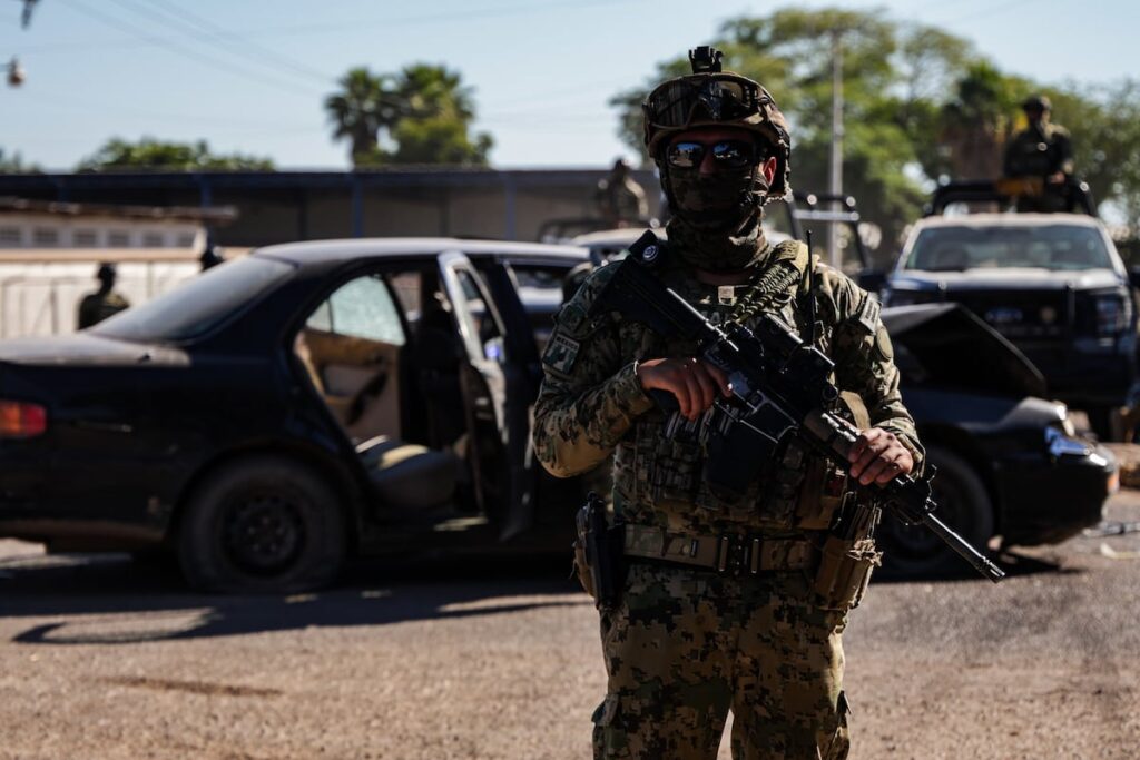 La Marina detiene a nueve personas tras un ataque cerca de Culiacán