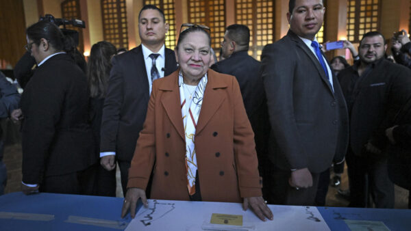 La ONU vincula a la fiscal guatemalteca Consuelo Porras con al menos 11 adopciones irregulares.