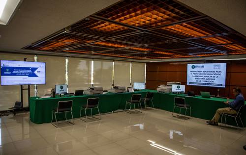 Luego de dos días, se presenta la primera aspirante a dirigir la ASF