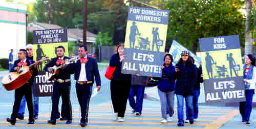 Migrantes apoyan plan electoral de Sheinbaum